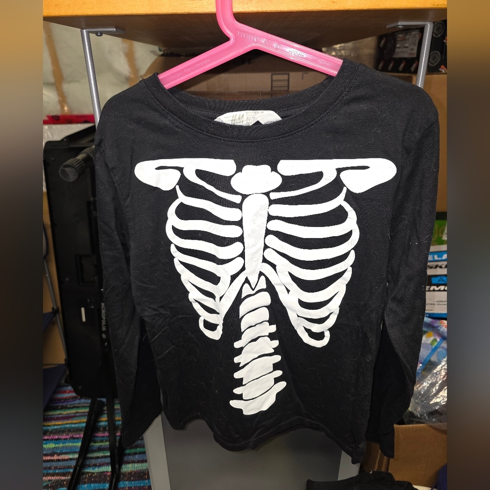 H&M Black and White Skeleton Long Sleeve Tee Size 8 - 10 Halloween